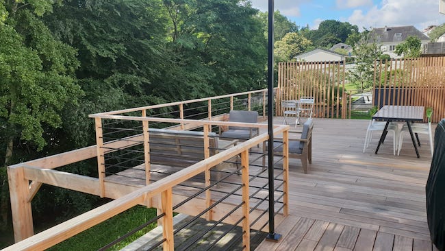 Terrasse bois exotique sur pilotis